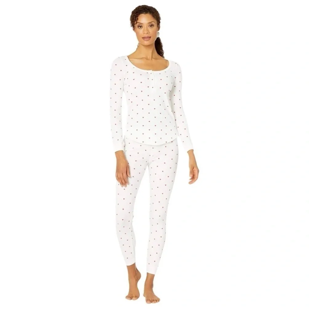 NWT PLUSH Revolve Thermal Heart Pajama + Scrunchie Set Sz XS - Picture 5 of 9